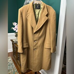 Hart Schaffer & Marx, Silver Trumpeter, 100% Cashmere coat.